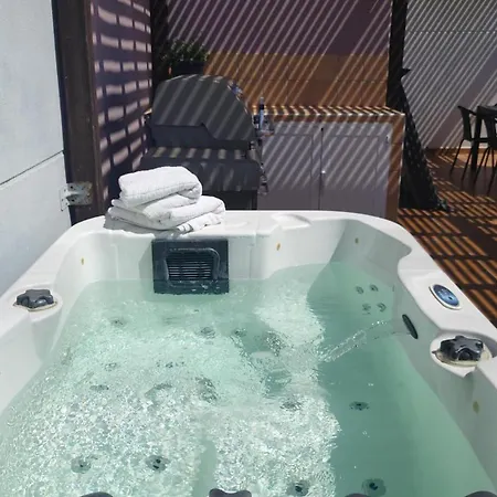 Carmen Millon - Private Roof Terrace With Jacuzzi & Bbq Lägenhet *